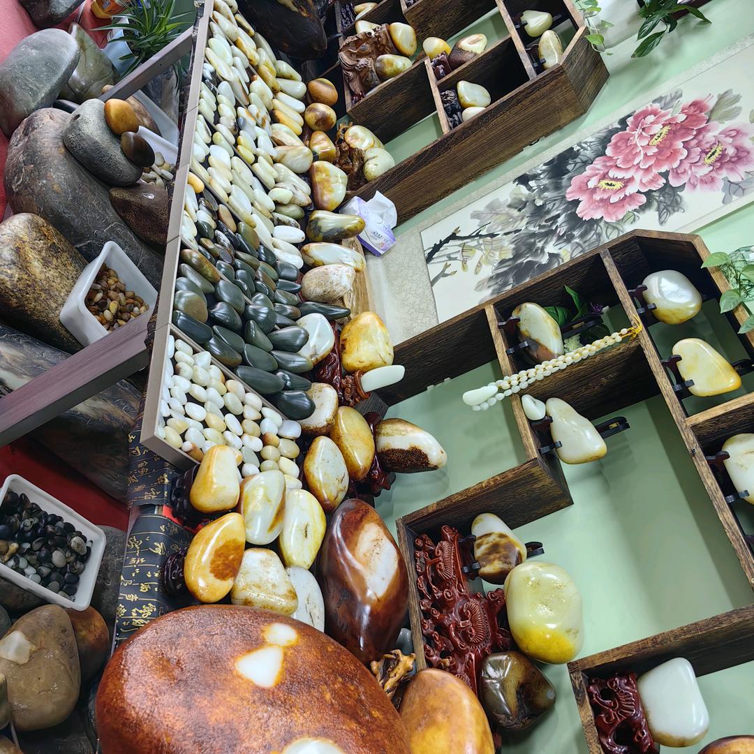 卫国工艺玉器珠宝