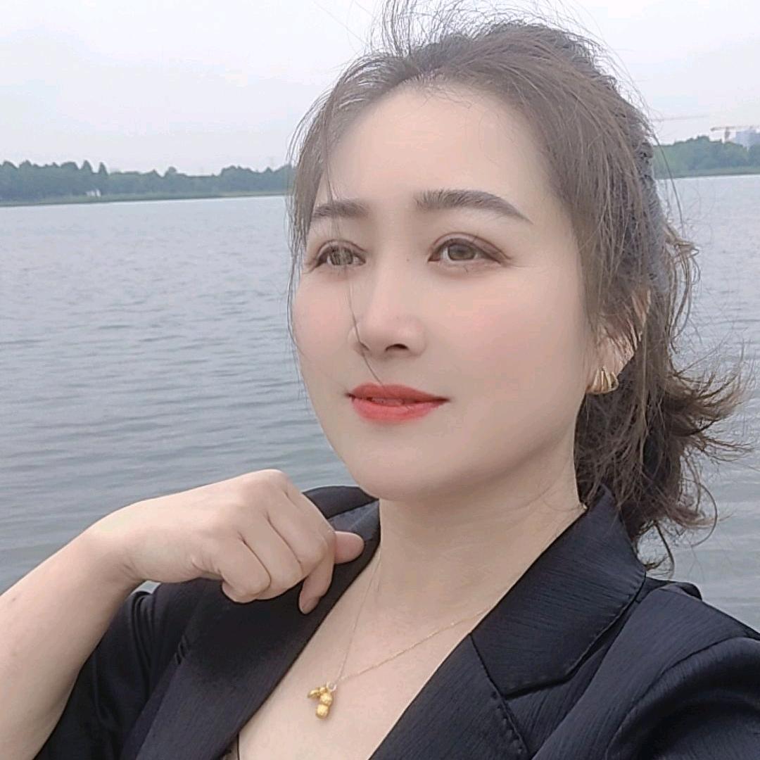 爱养发的静姐