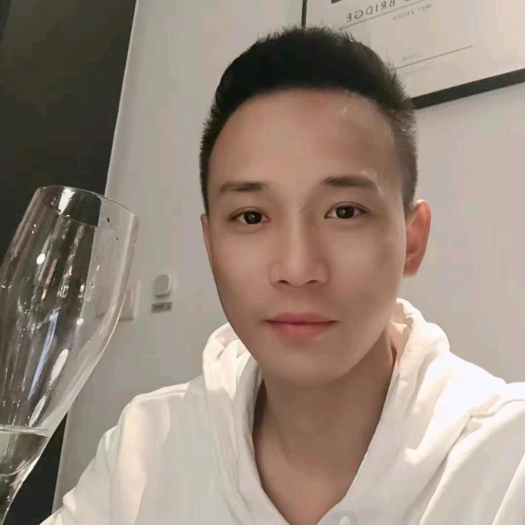 @唐伯虎，先谋生，在谋爱。