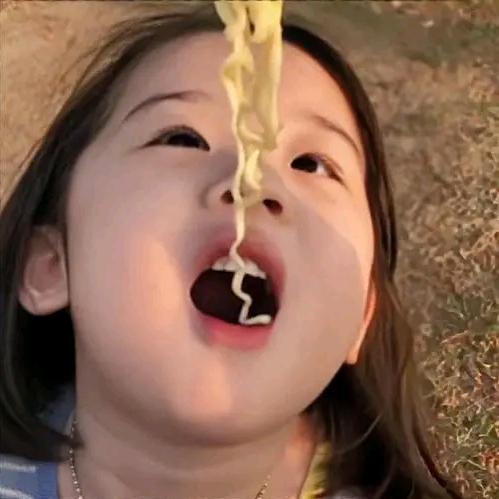 米粒超爱吃