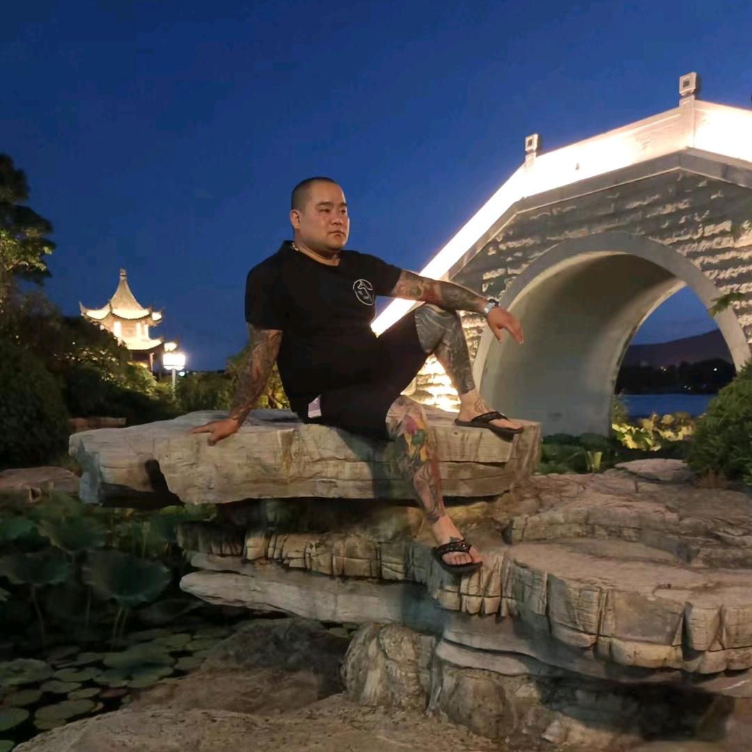 .📿晨先生.