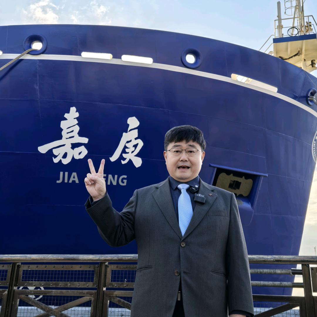 小舰长吕礼诗
