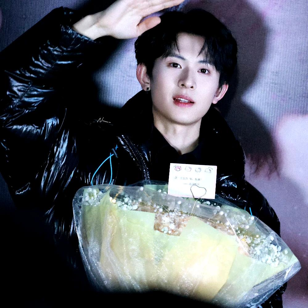 菲雅爱唱歌🎤🍊