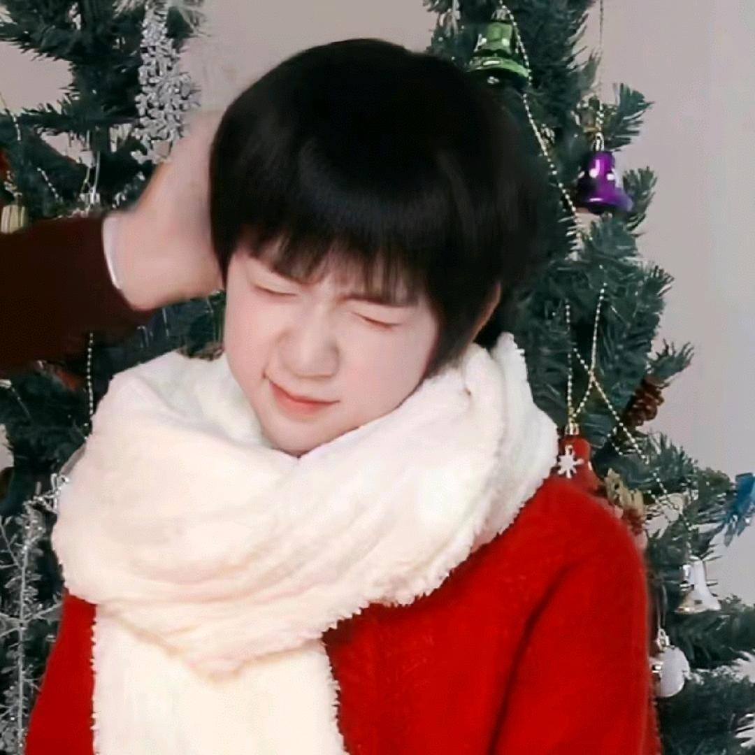 '霖哼·铭语⋆˚𓍼˖