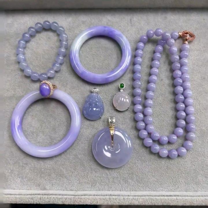 翡翠手镯挂件