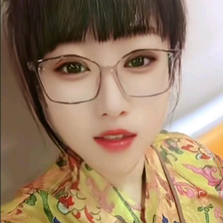 黑玫瑰邱馨仪《森》