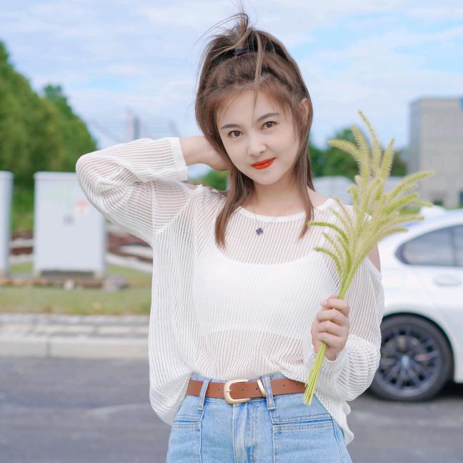 是邹邹吖~
