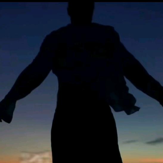 :  ℃海上升明月