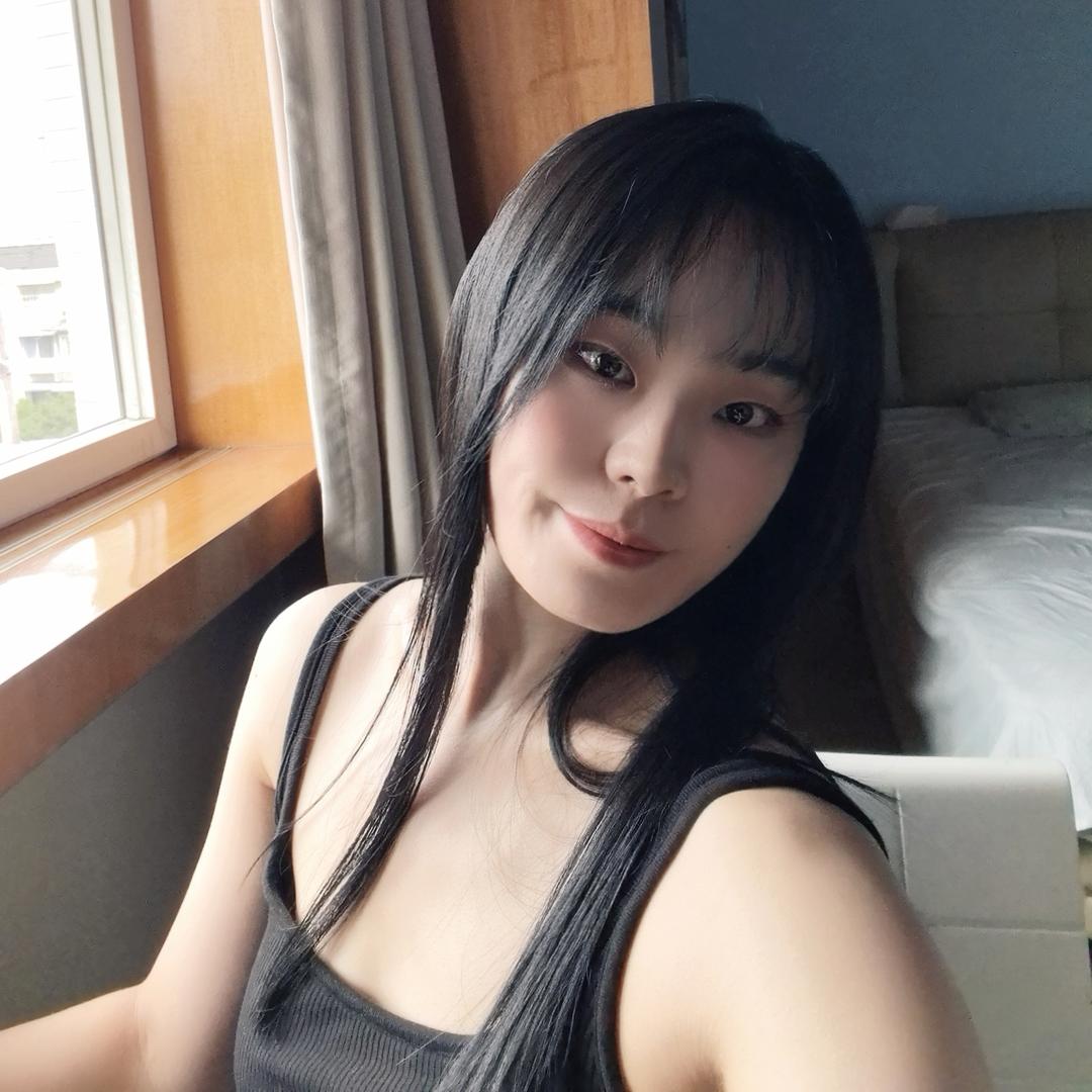 若彤呀