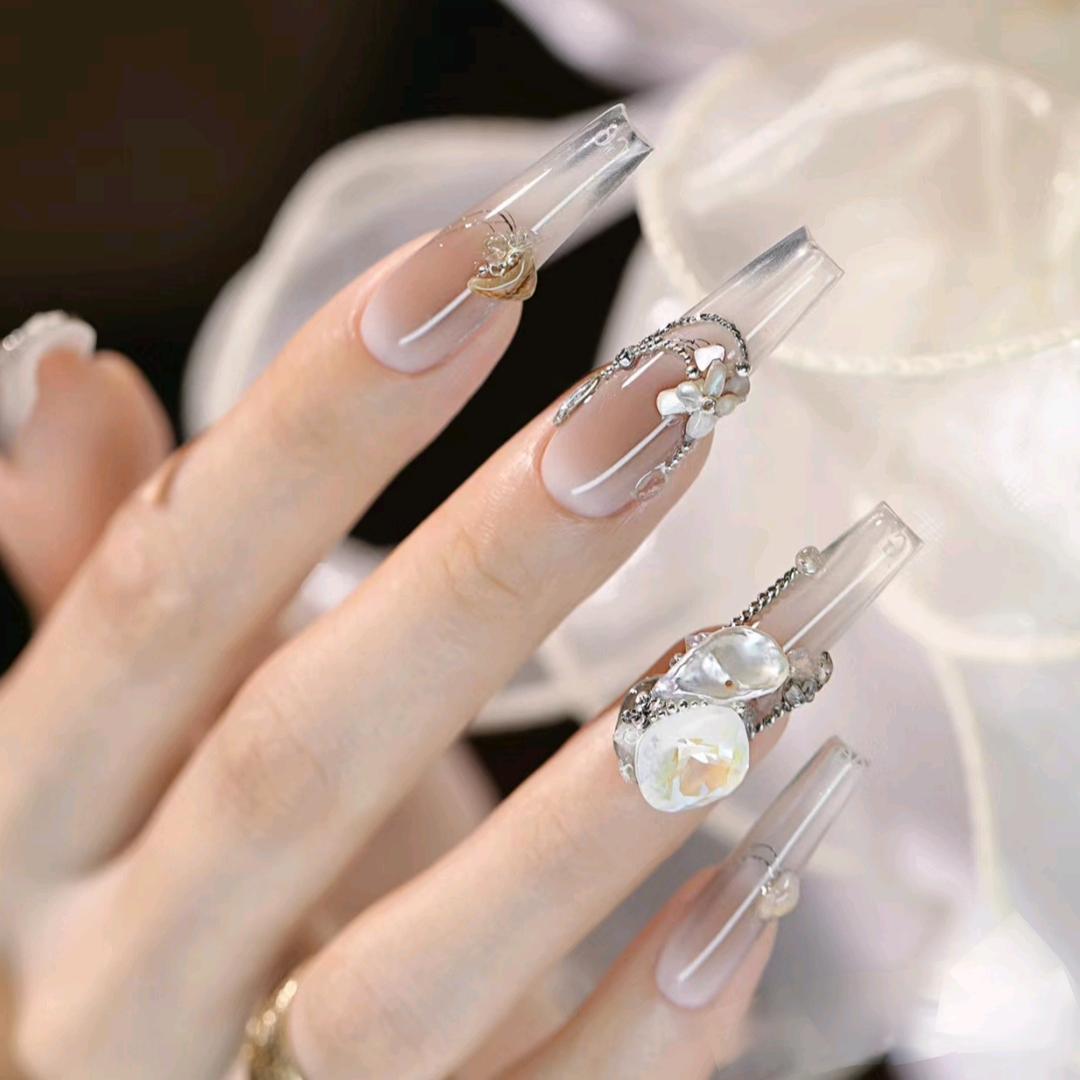 玲丽美学(地王广场店)官方号