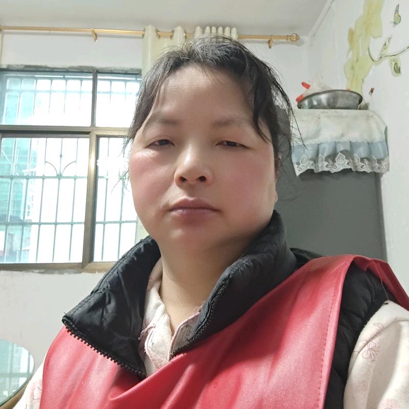 朱朱.