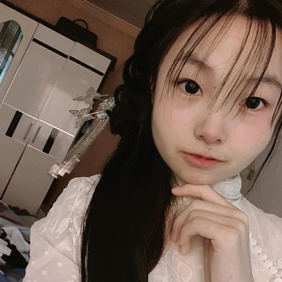 芯芯甜妹