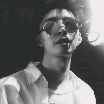 遇事不慌{张}先生