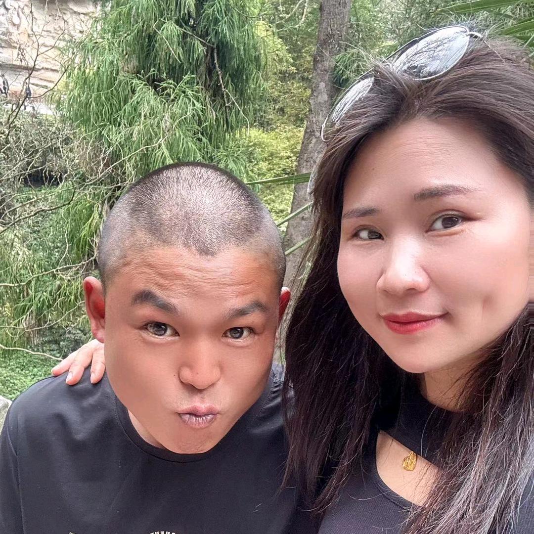 钢筋工，黑子