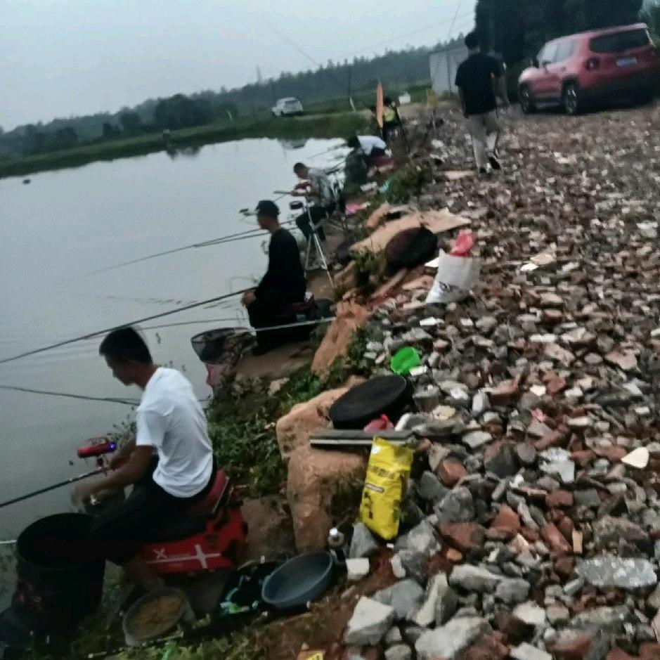 墨潭休闲钓场。