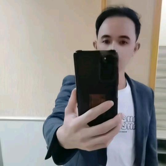 单身人一个。