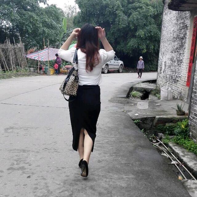 丽姐（不认识的人拒绝私聊 请莫打扰）