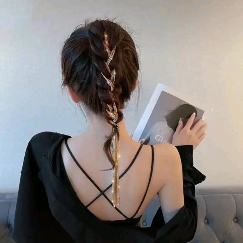 艾薇.