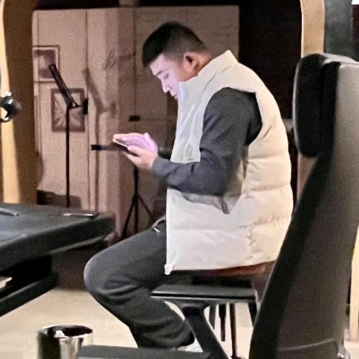 吴   未