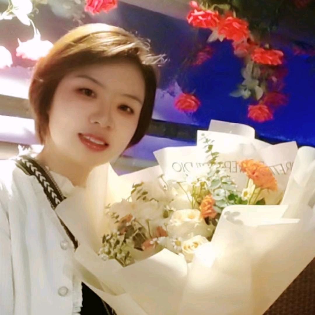 小爱（早10:18开播）