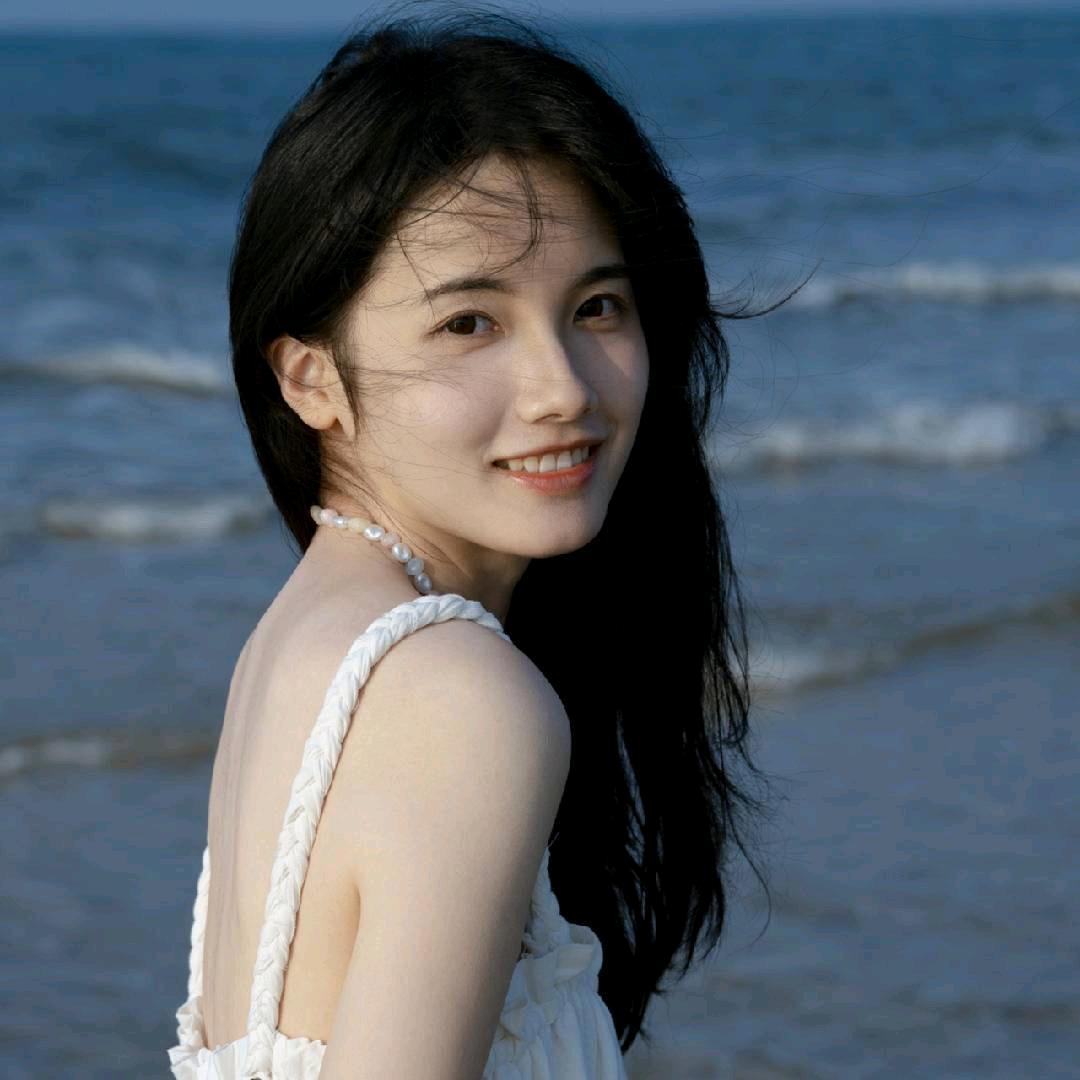 亭瞳饰品的头像