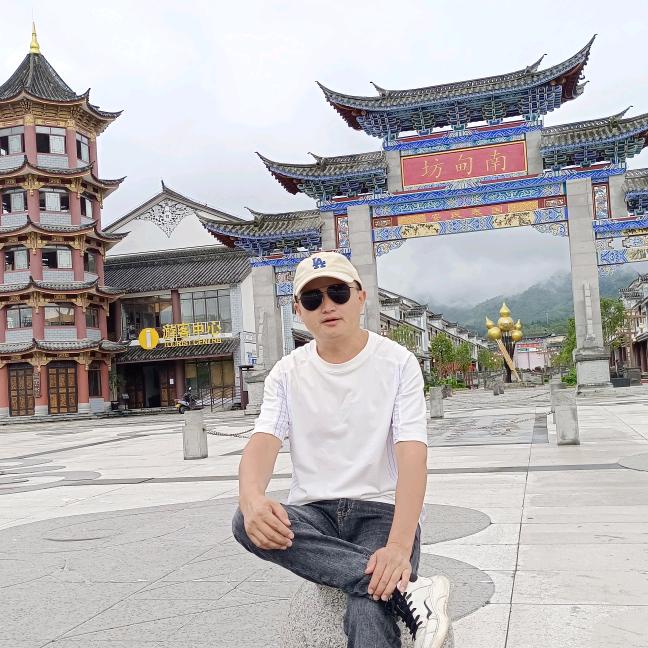 梁河驾校教练C1，C2杨教练，没文化包