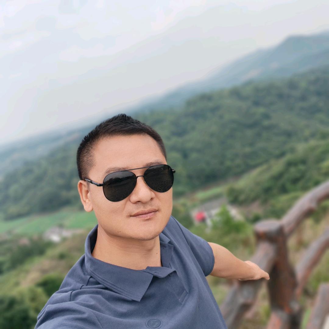 七月牛广告装饰