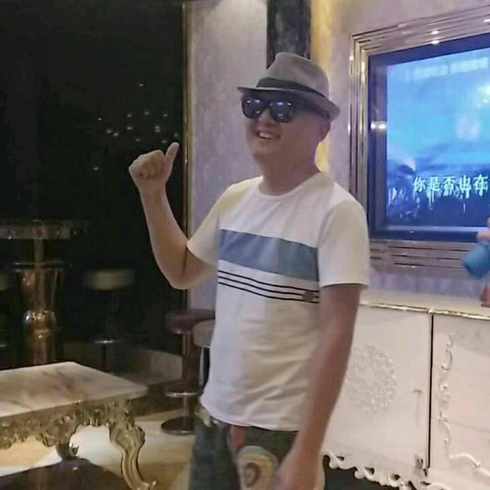 草根失业独居大叔