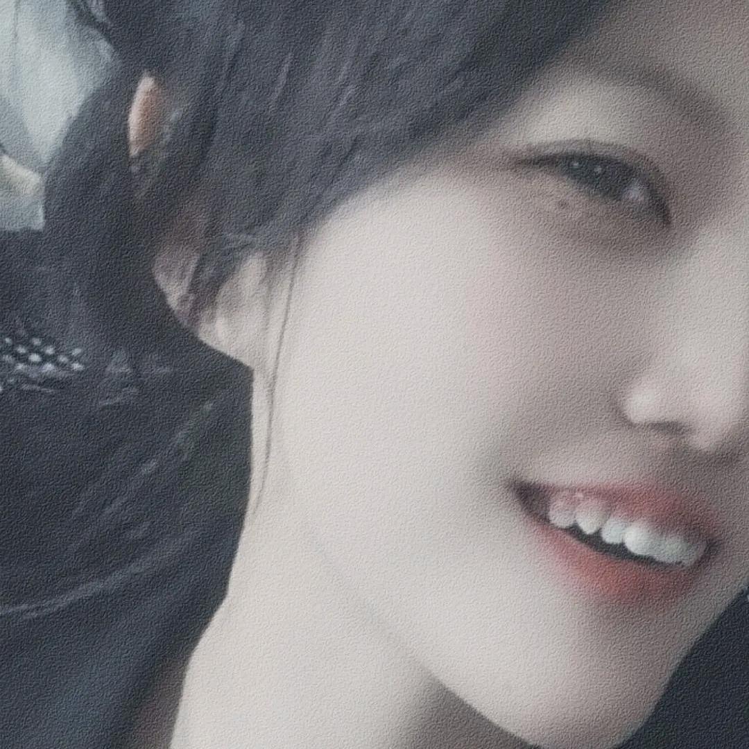 小朱青-鼎航门窗
