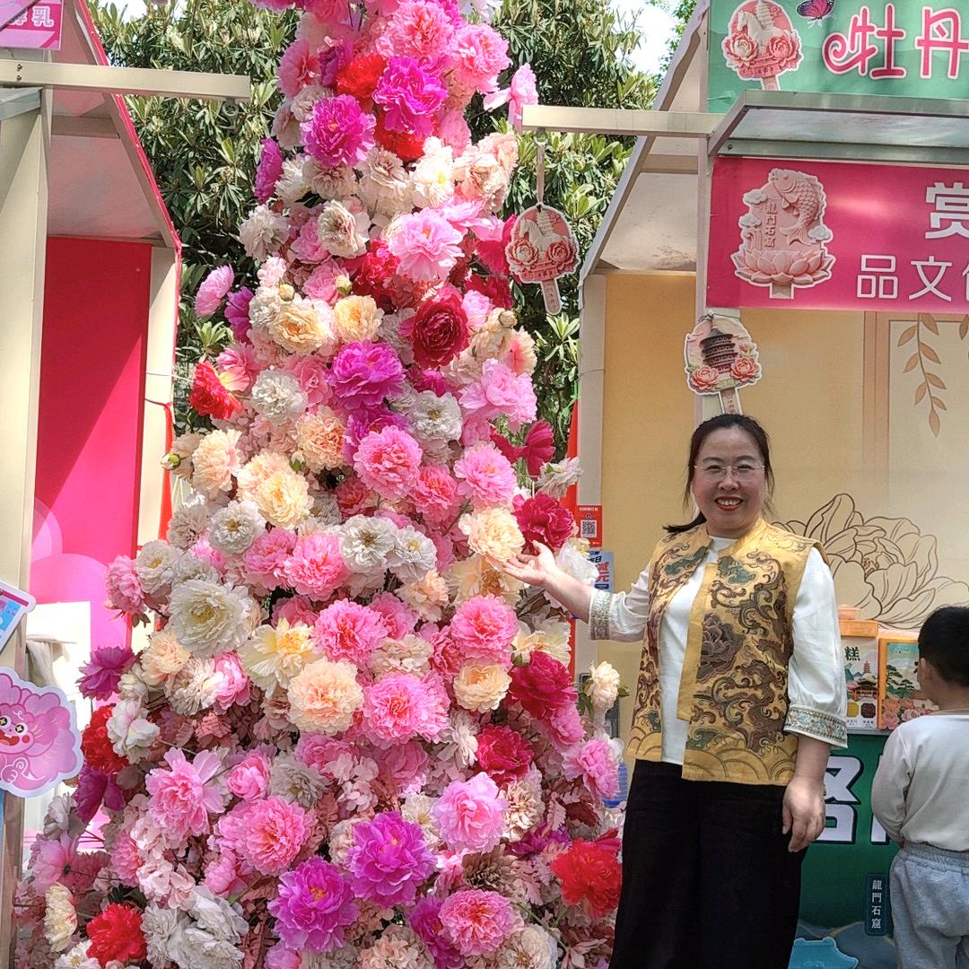 巡光头像