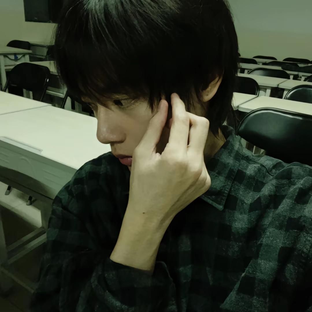 阳.