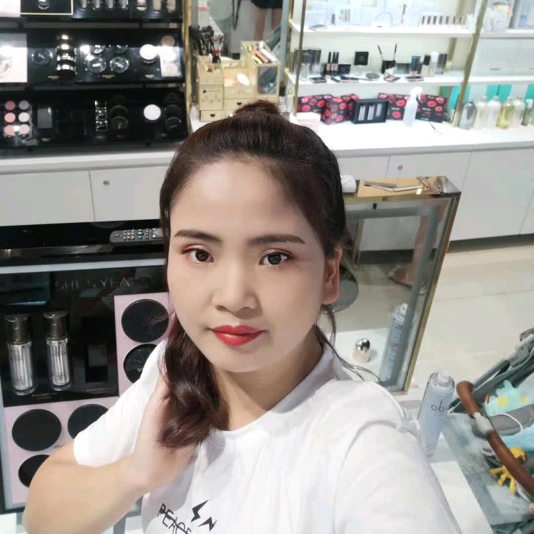 带刺的玫瑰🌻🌻🌻