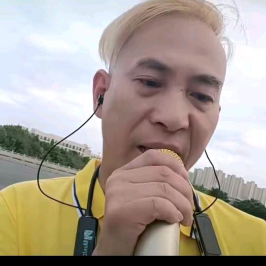 不一样伤感直播间(7点30分开播)