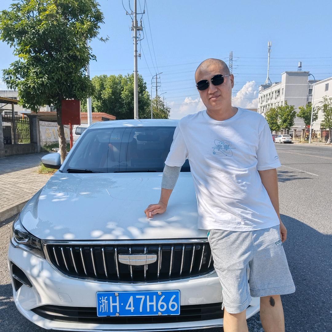 开帝豪的亮哥。