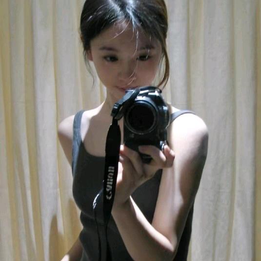 田不甜.