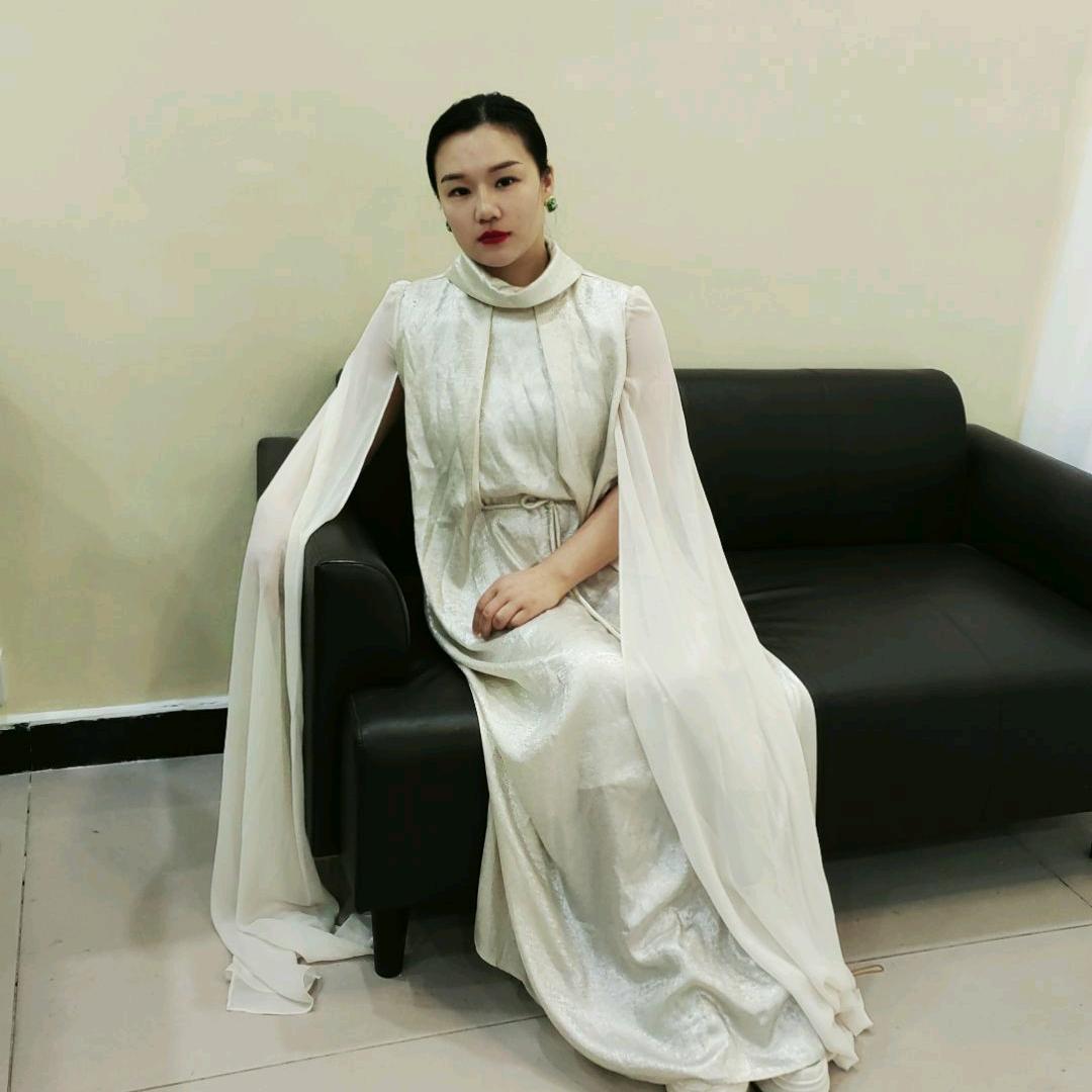 尉氏昂立Ai + 雯之钰