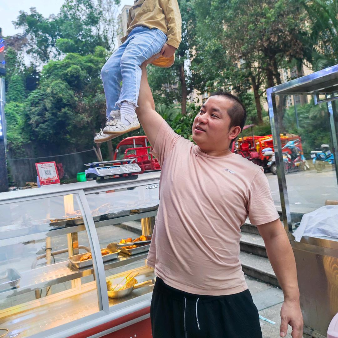 灵活的胖胖熊