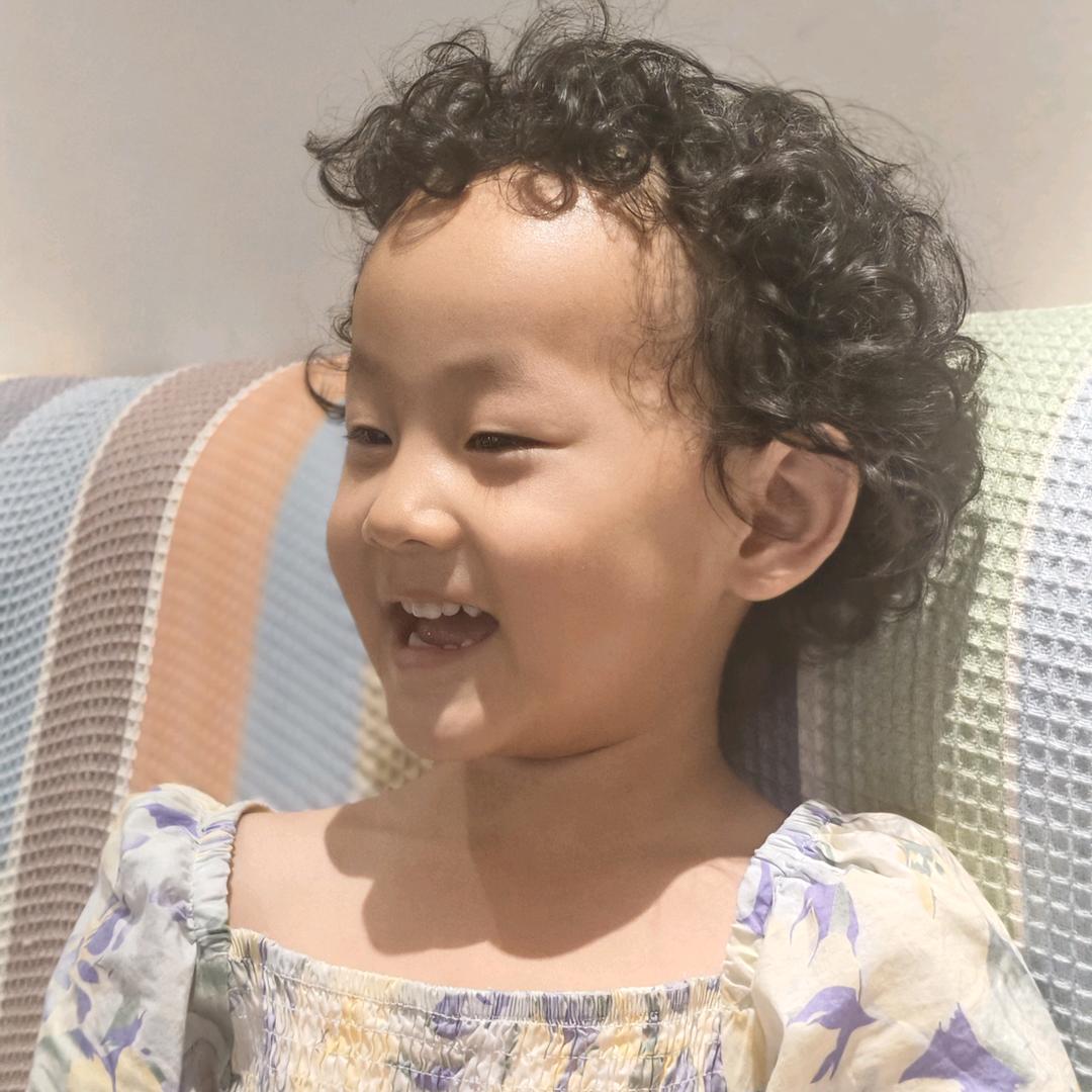 白和紫
