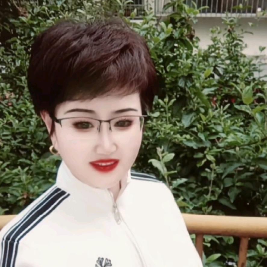 做个幸福快乐的女人，永远开心快乐，