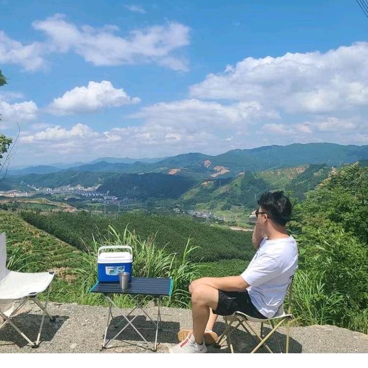 年轻人的电动车柳州三中体验店  阿良