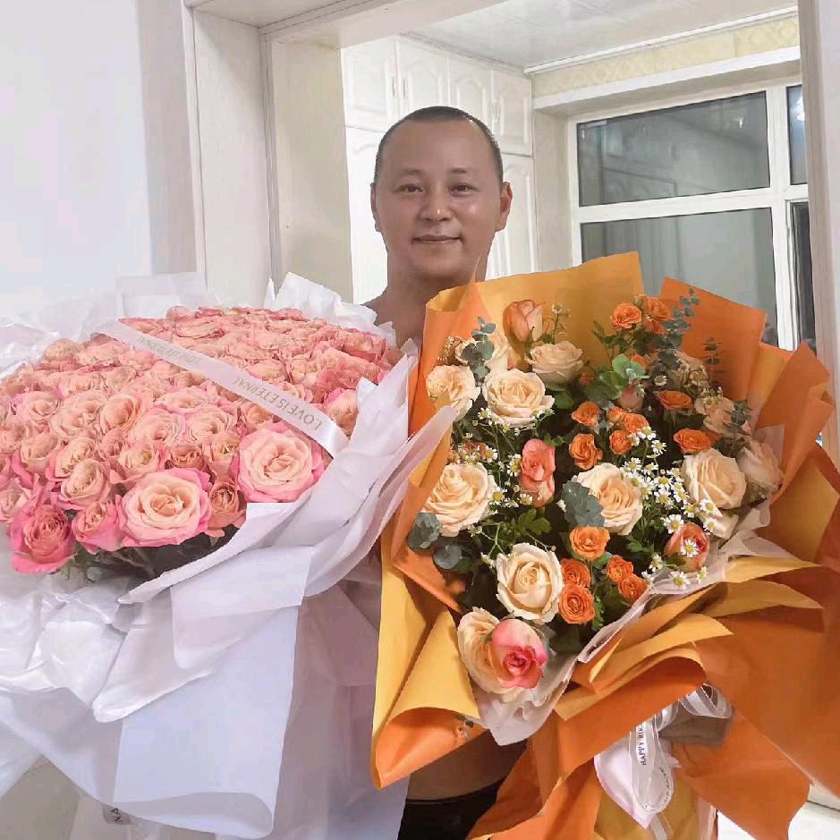 ╰╭༺ཌༀཉི亮爺的世界