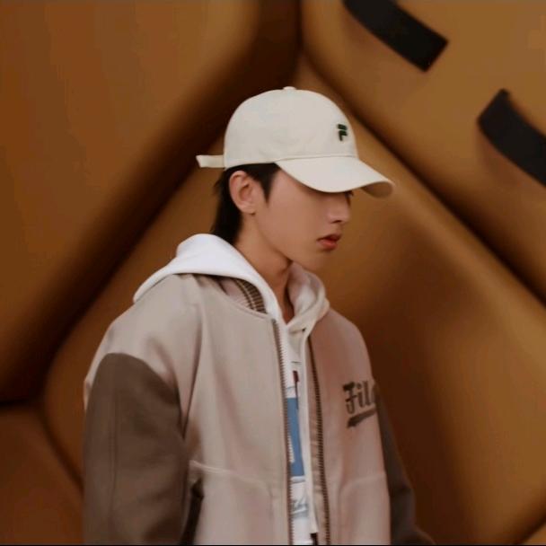 aaaa玥
