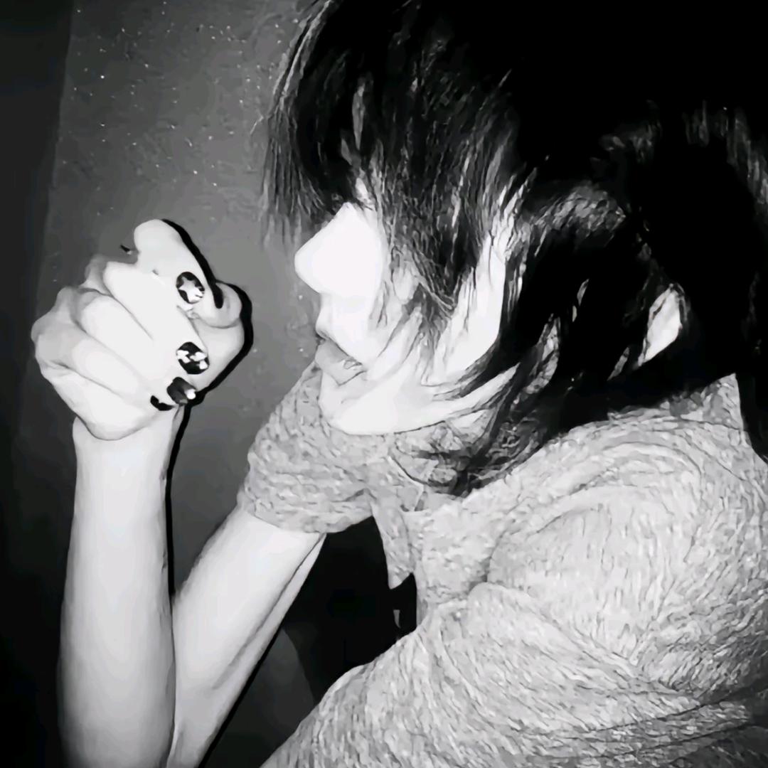 虚伪