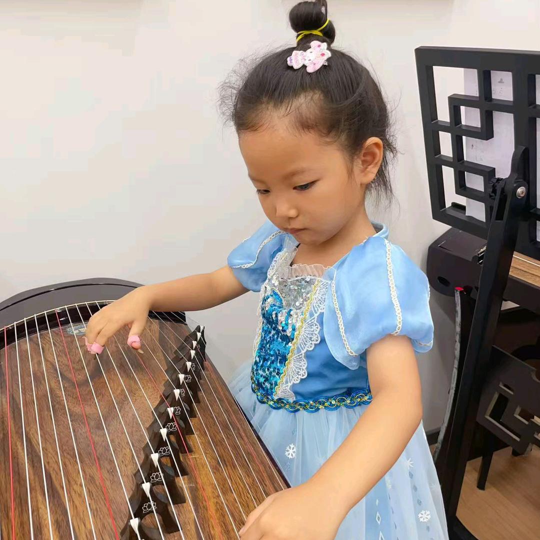 张怡然