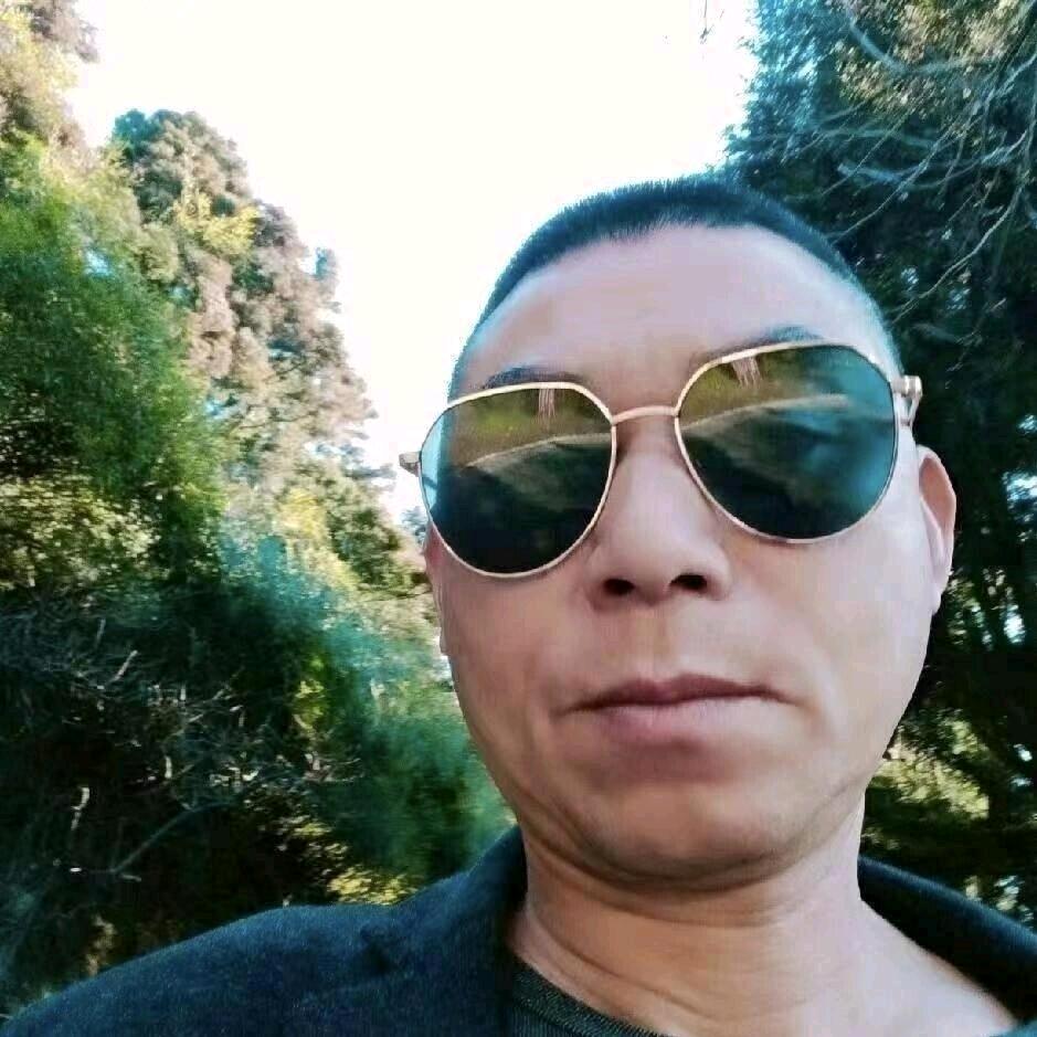 铁哥瓷砖房子内外装修