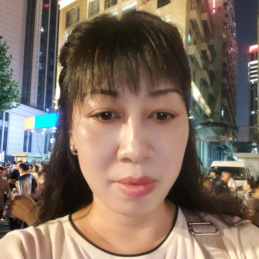 黄英