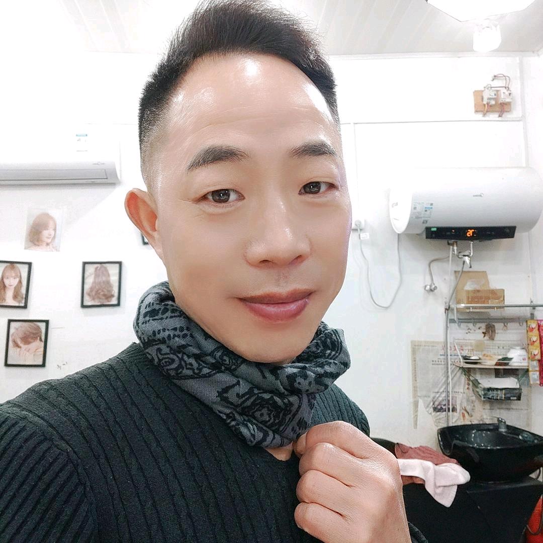 姚河网红美发店阿明老师🌹