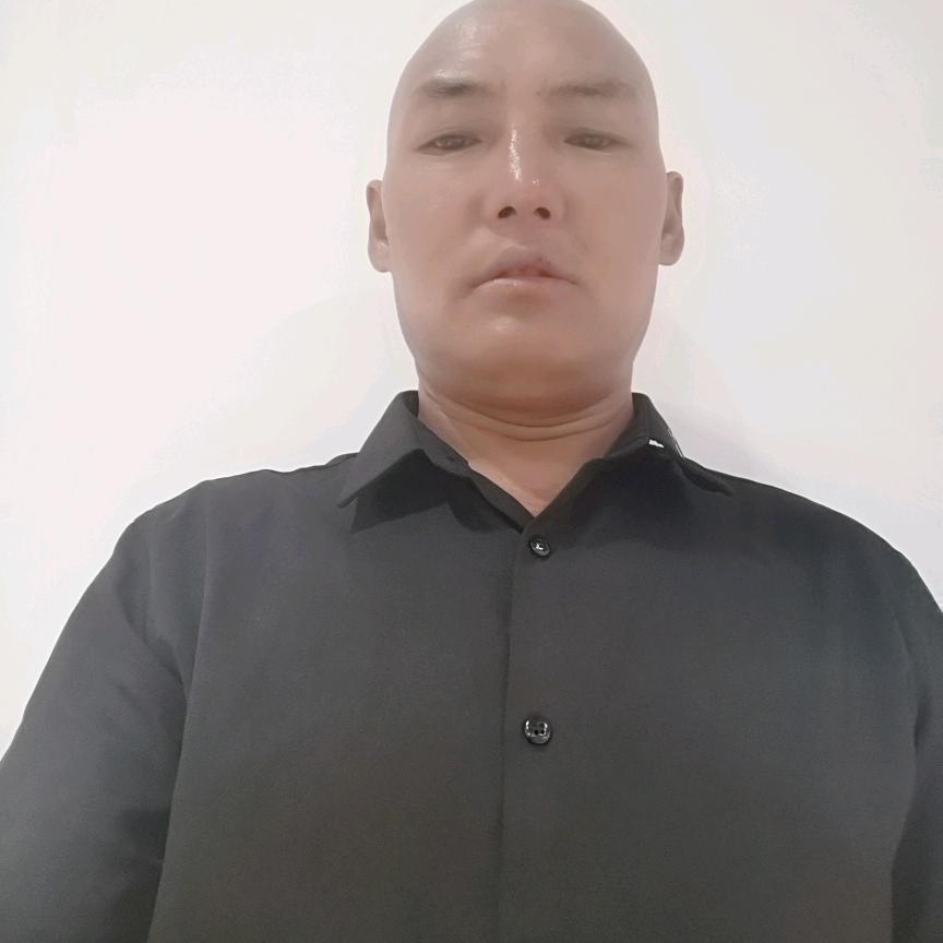 l路上的小台湾阿👩‍❤️‍💋‍👨非