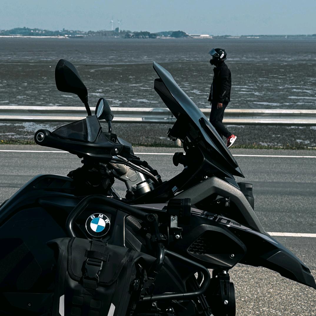 越过群山追斜阳