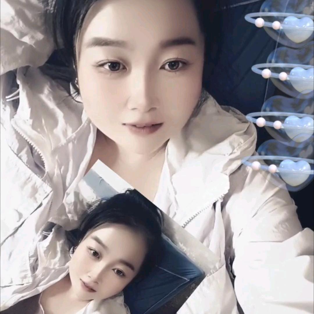 晴空飘雪